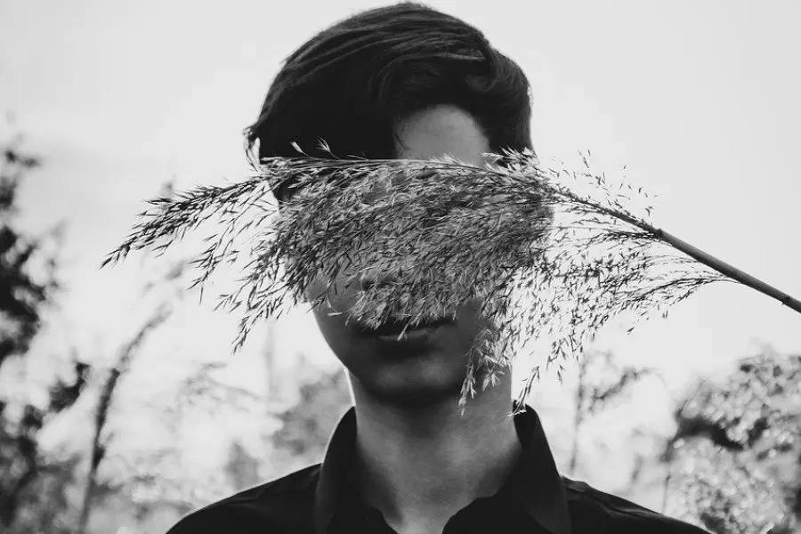 Acné et impact psychologique-sosacne.fr